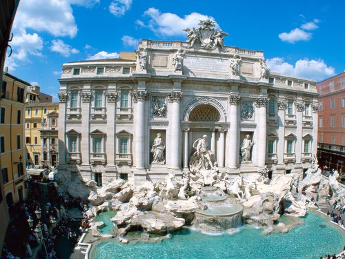Trevi Fountain in Rome Italy