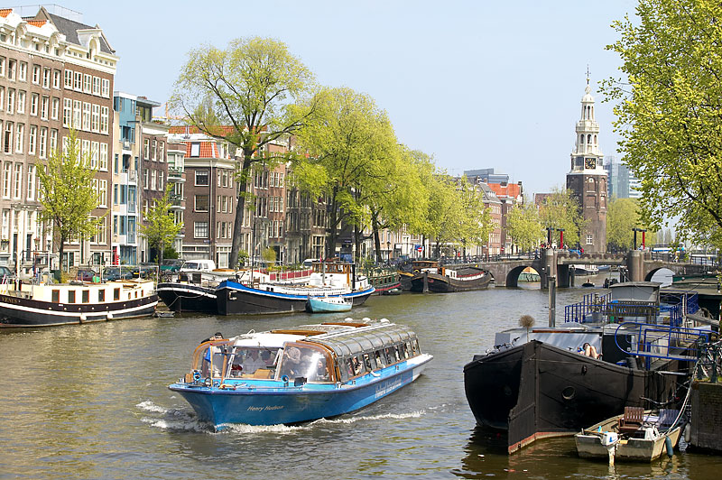Amsterdam Blog, Canal Boat trip in Amsterdam, Amsterdam Holiday, Vacation in Amsterdam, Hostels247.com Blog