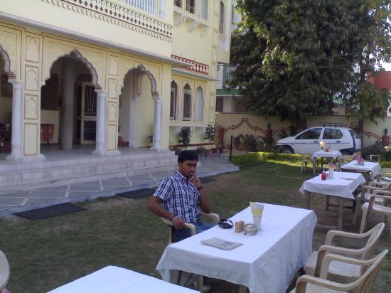 KRISHNA PALACE HOTEL