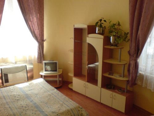 THE ENGLISH GUESTHOUSE