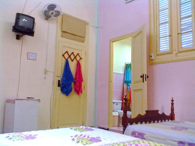SARITA RENT ROOMS GUESTHOUSE