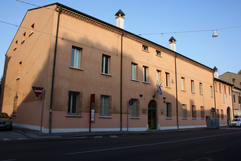 STUDENTS HOSTEL ESTENSE