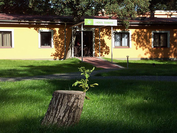 FORREST HOTEL