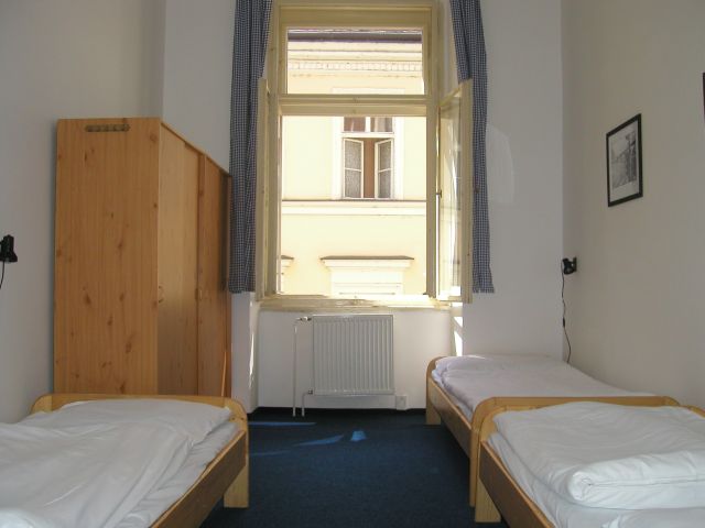 TRAVELLERS HOSTEL DLOUHA